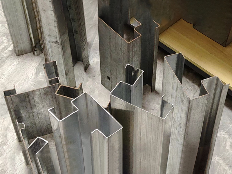 Flatpack Container House Top Beam Roll Forming Machine