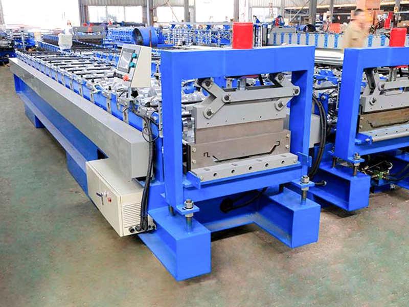 490-Type Metal Standing-seam Roofing Machine