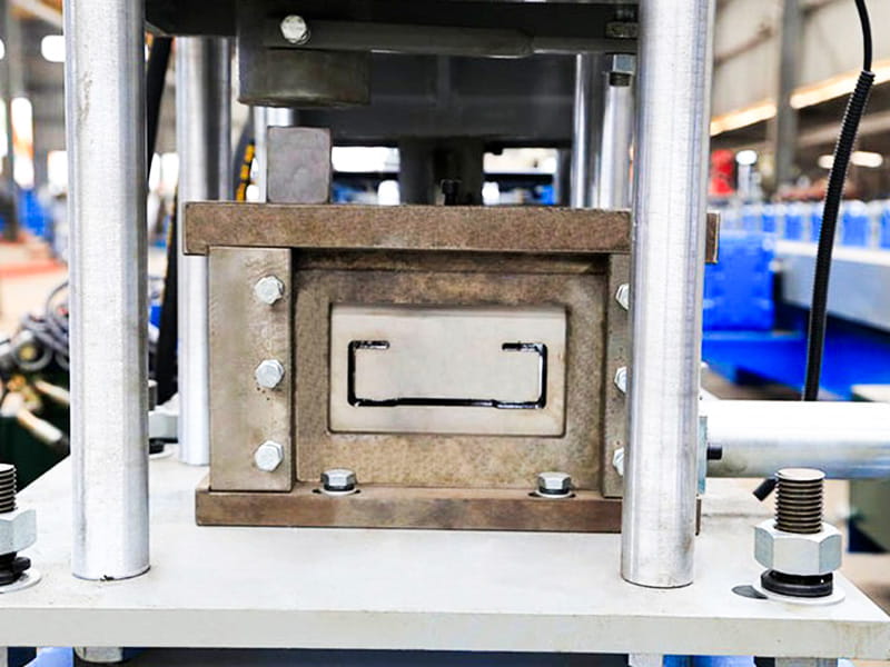 C47-147 Type Fully Automatic Purlin Roll Forming Machine
